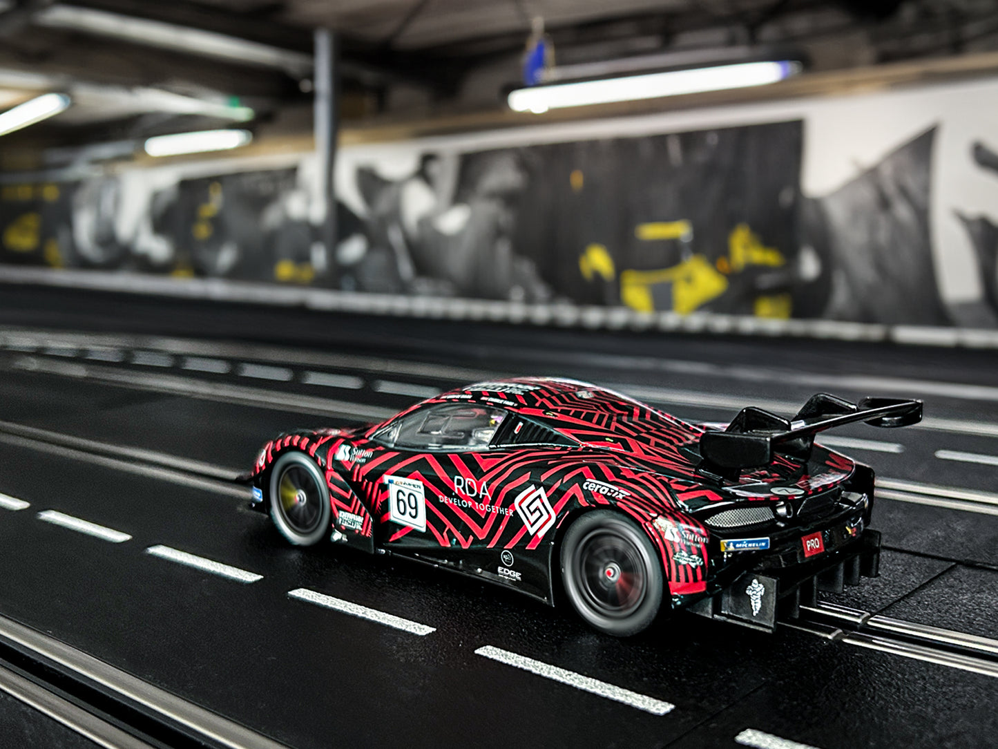 Carrera McLaren 720S GT3 Optimum Motorsport No.69 (20032020)