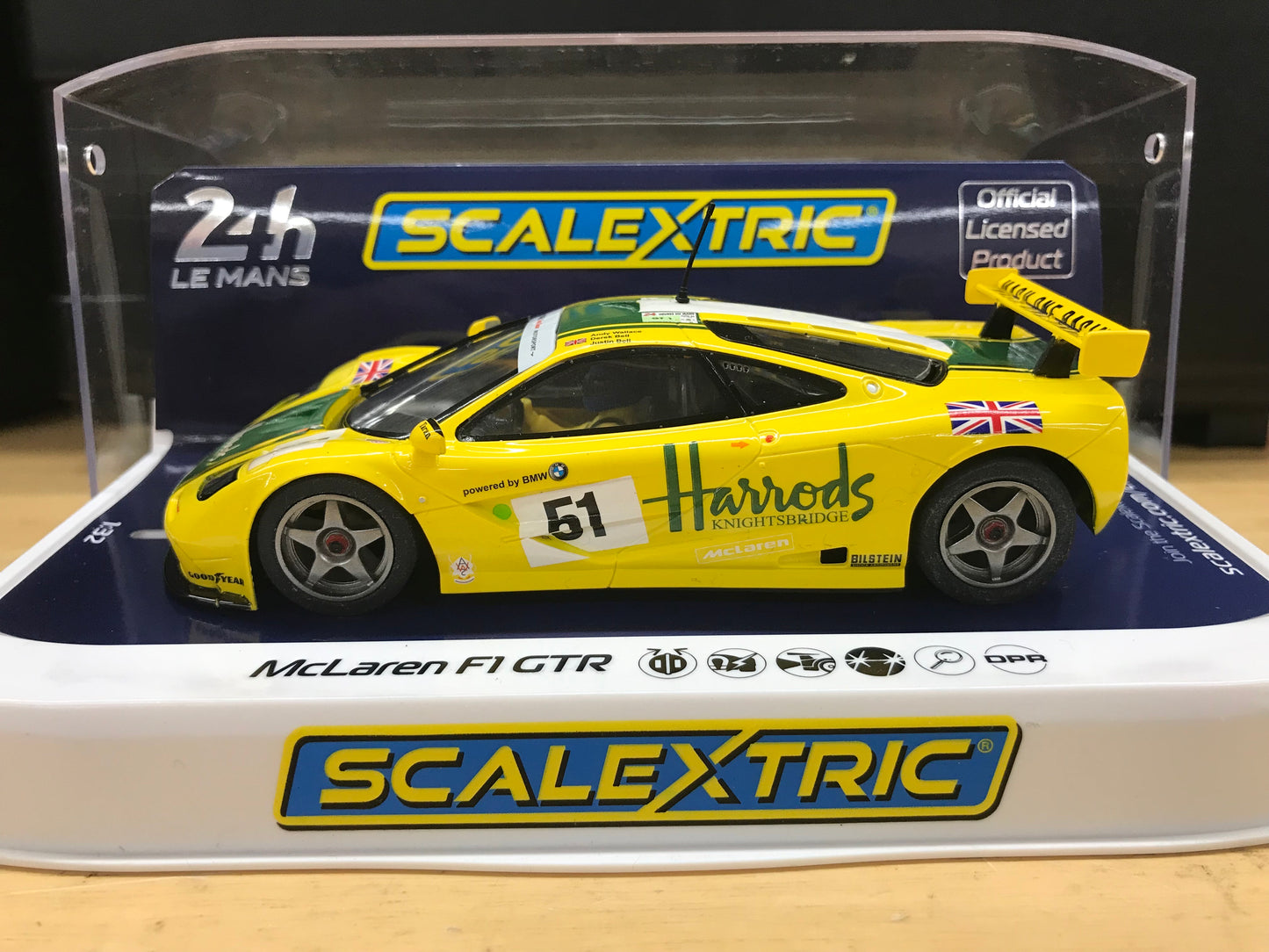 Scalextric McLaren F1 GTR Harrods 【USED】