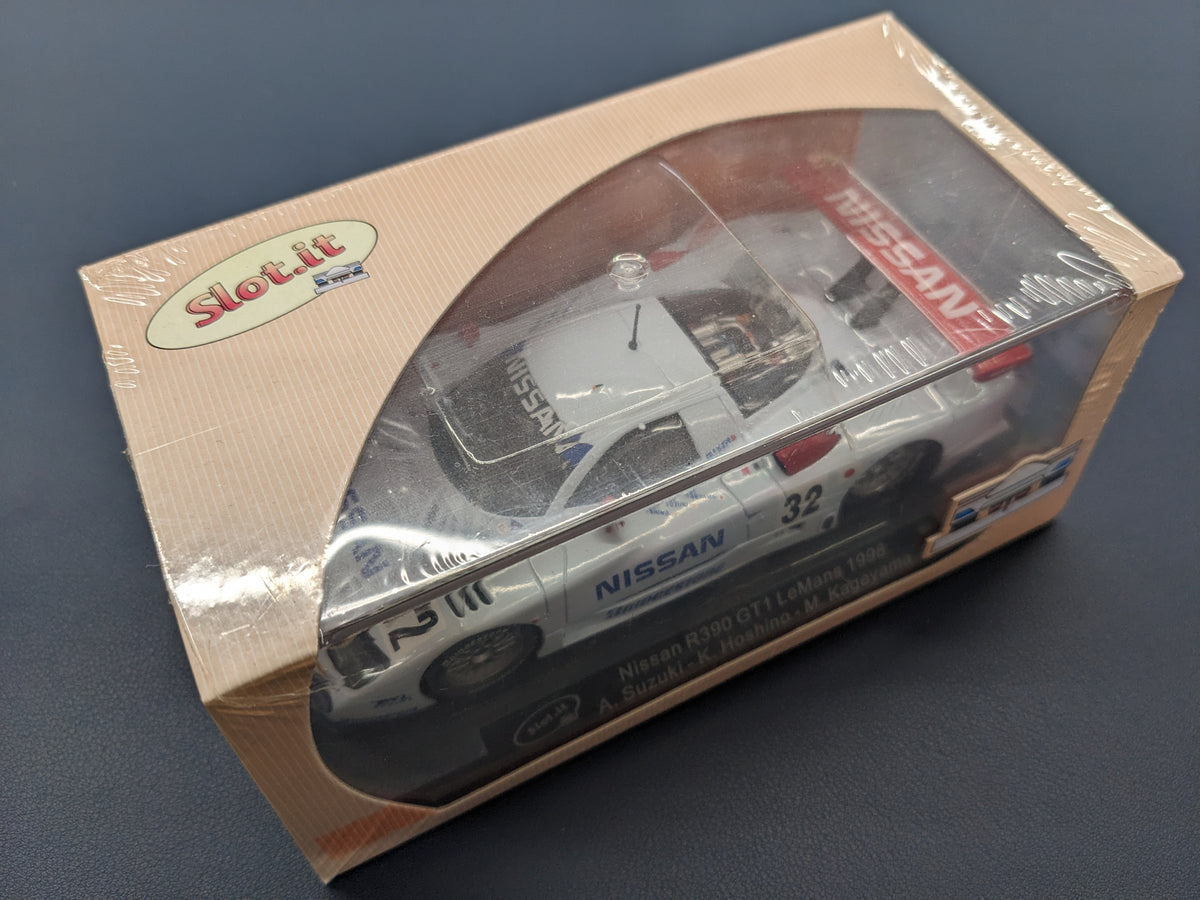 Outlet] slot.it Nissan R390 GT1 #32 - 