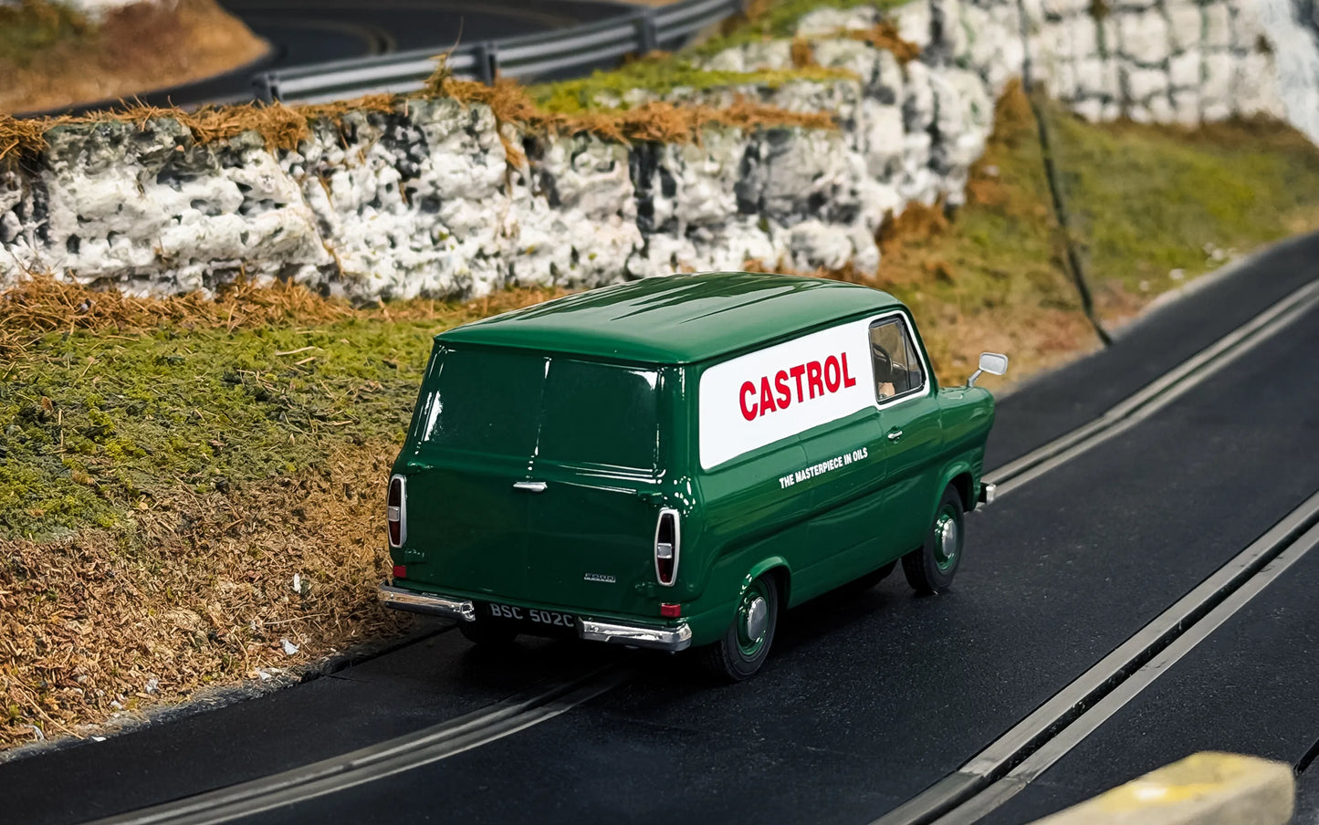 Scalextric C4648 Ford Transit MK1 Castrol