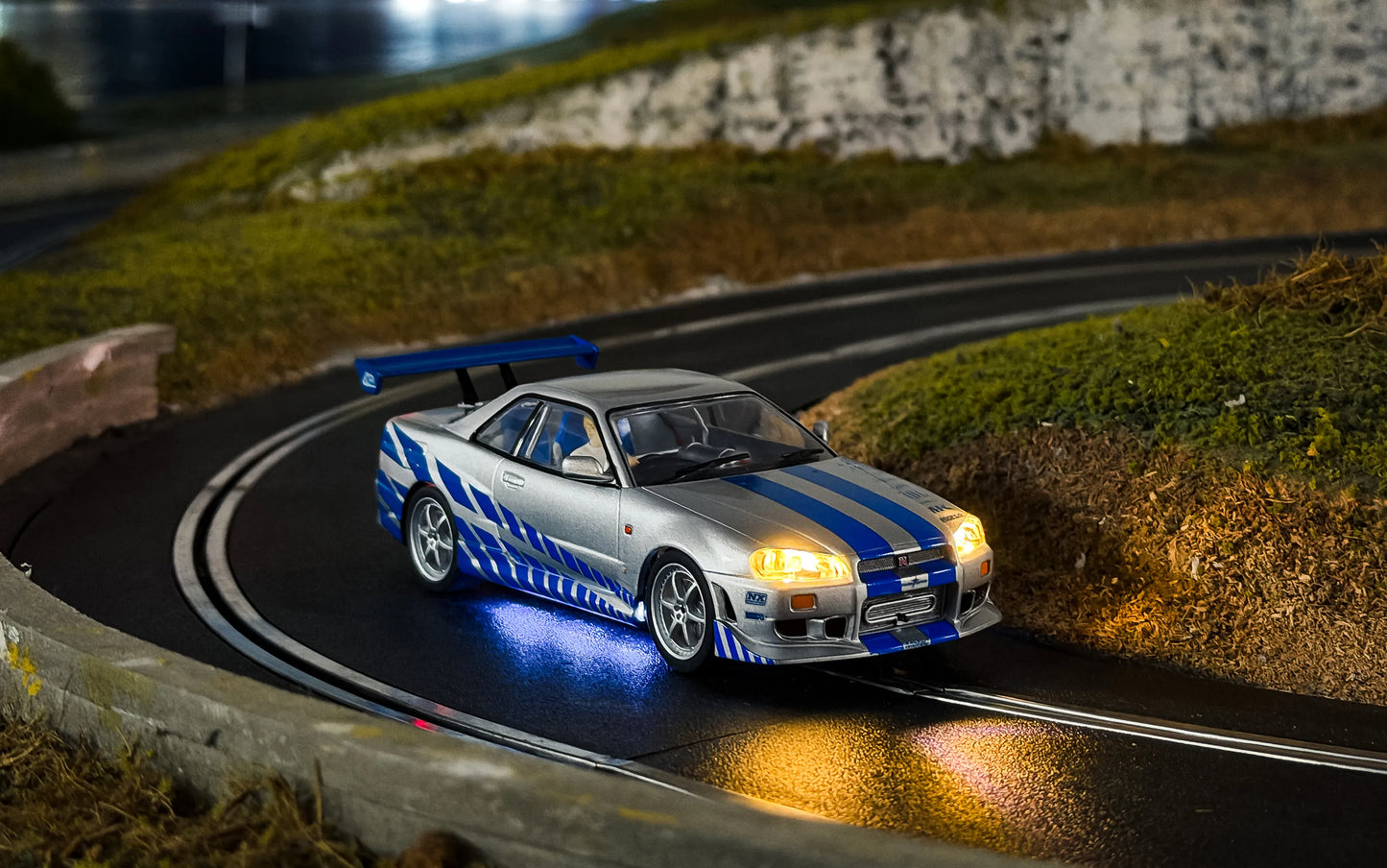 Scalextric C4674 Nissan Skyline GT-R R34 - 2 Fast 2 Furious